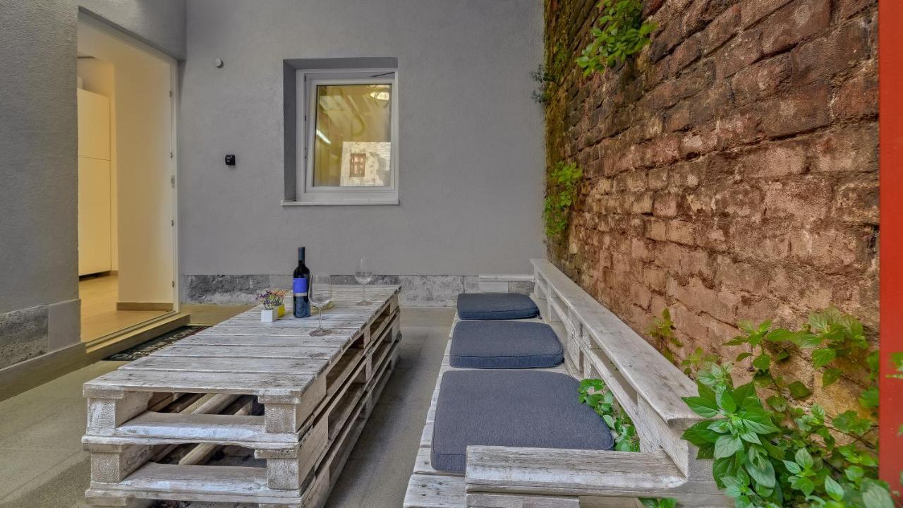 Charming & Cozy Apartment In Downtown ザグレブ エクステリア 写真